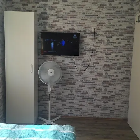 Santorini Guest house 3*
